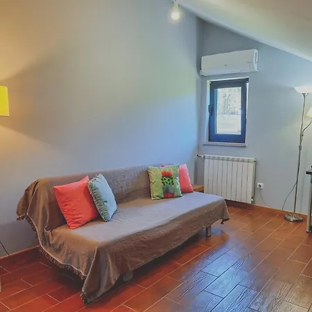 Pansiyon Cantinho Do Mel Castro Daire